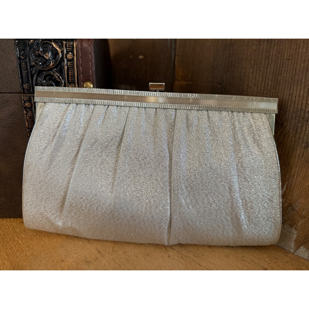 Vintage Harry Levine Silver Metallic Evening Bag Pleated Chain Handle USA Glam